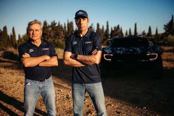 Carlos Sainz & Nani Roma: equipo Ford Performance pra el Dakar 2025